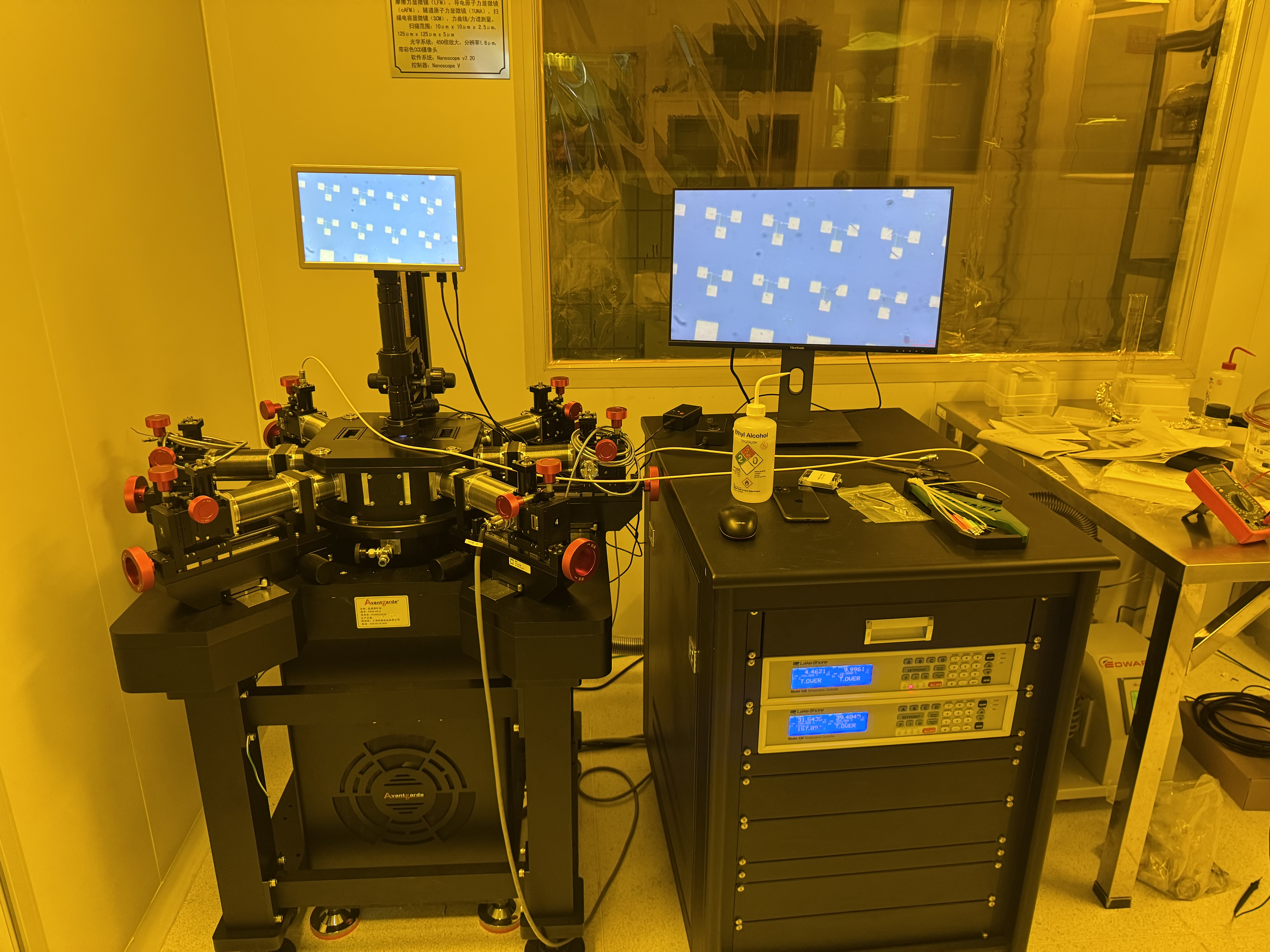 2024年12月在北京某高校在上海亚洲体育博彩平台购买的4k闭循环低温探针台PSM-4K交付完成